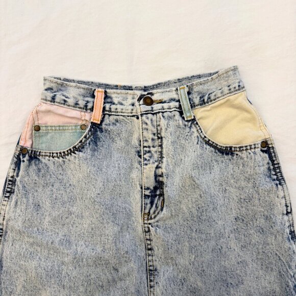 Vintage Hollywood Era Denim Skirt | Acid Wash Patch Pocket Mini - Picture 3 of 7